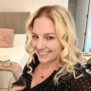 Meet your Posher, Denise